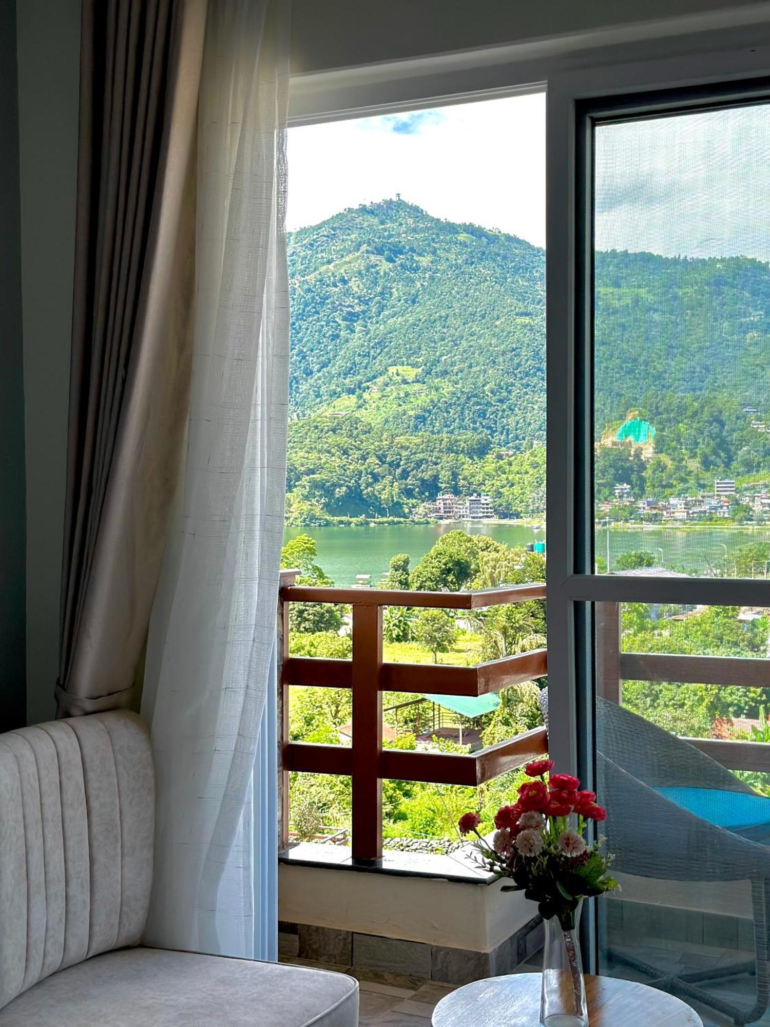 Hotel Adam Pokhara Bagian luar foto