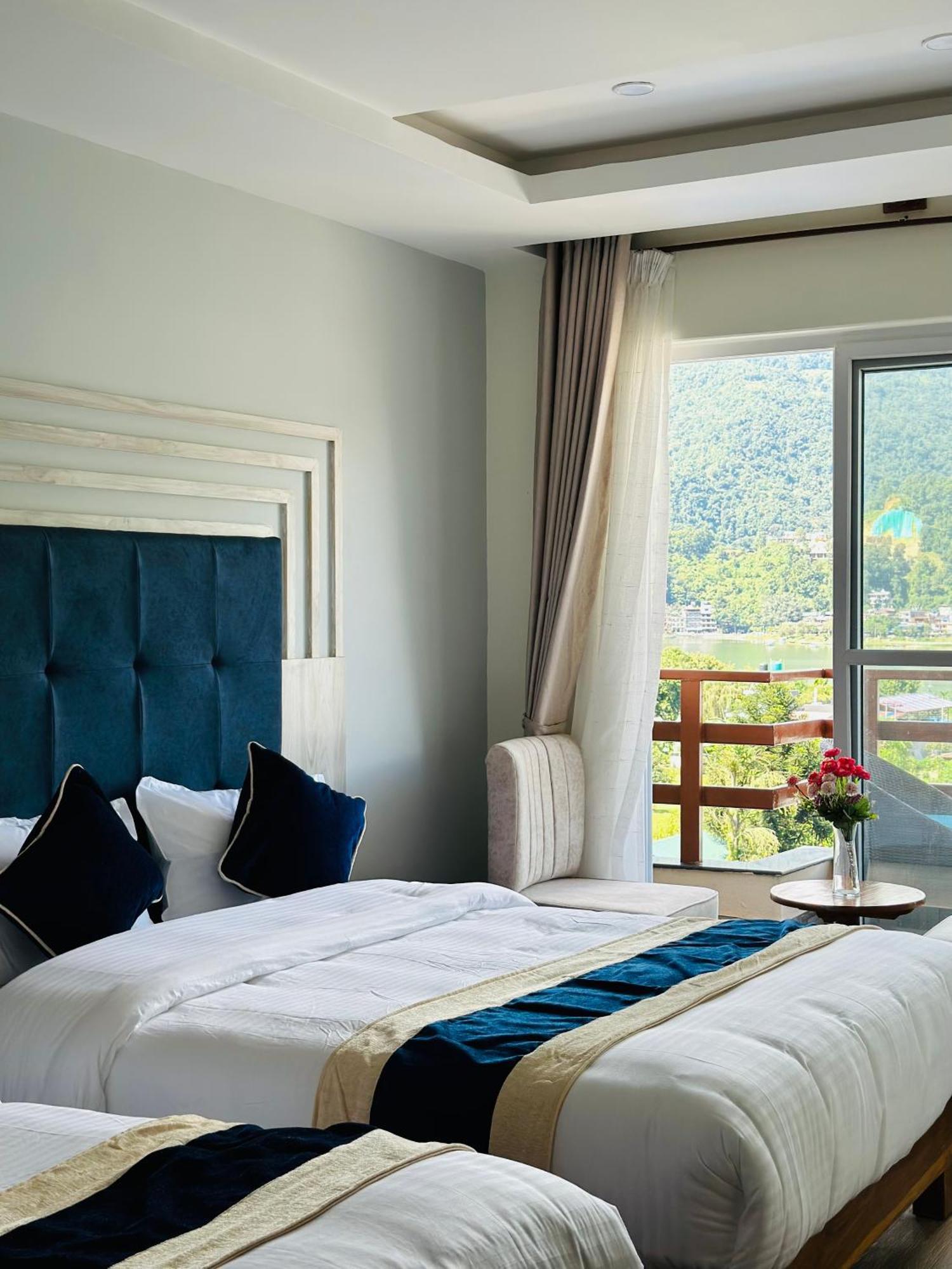 Hotel Adam Pokhara Bagian luar foto