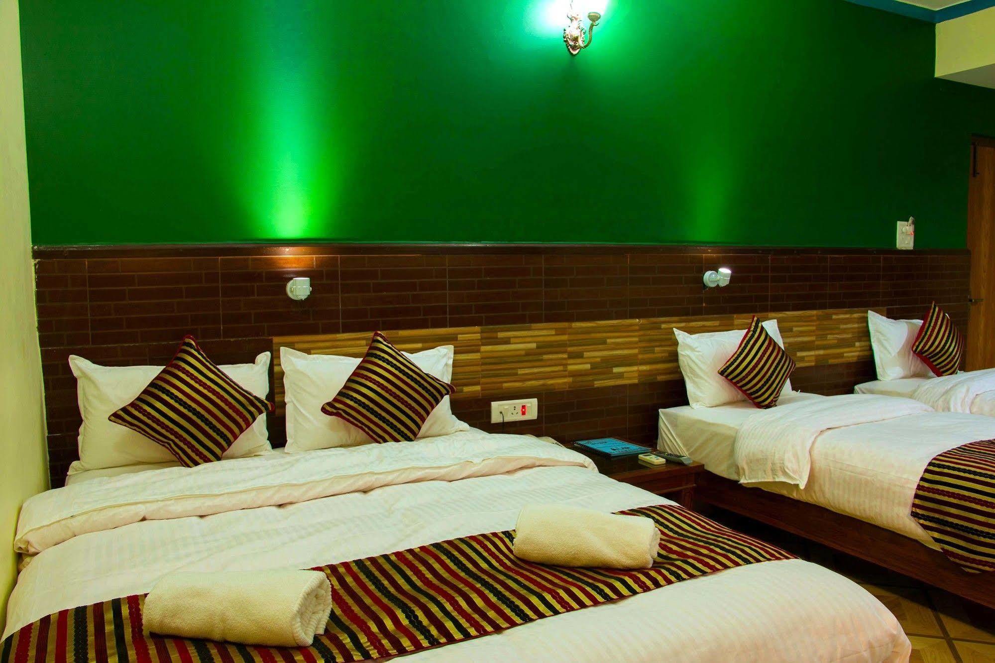 Hotel Adam Pokhara Bagian luar foto
