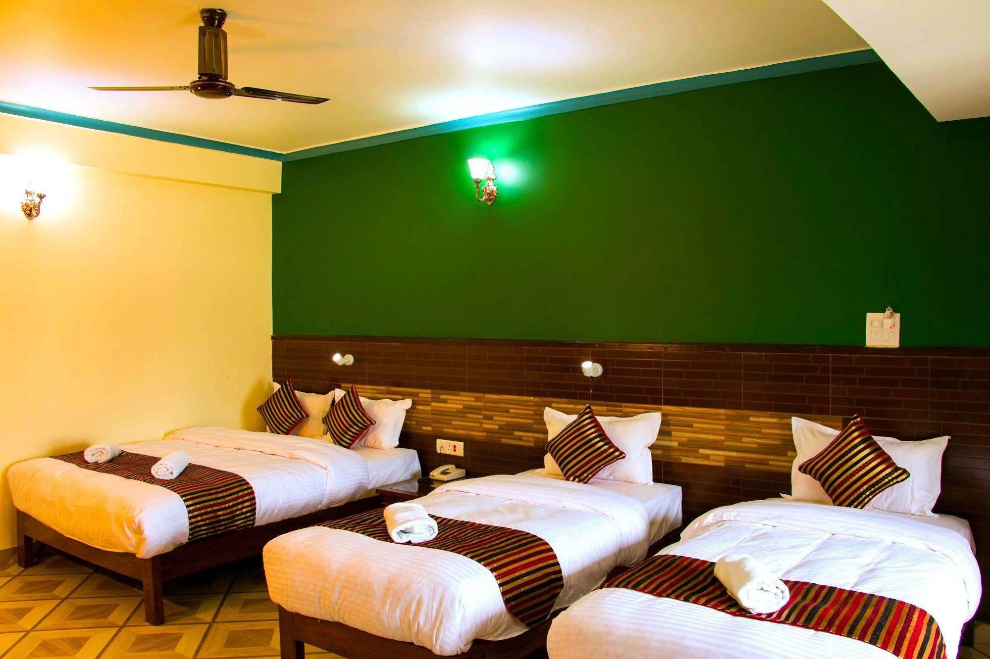Hotel Adam Pokhara Bagian luar foto