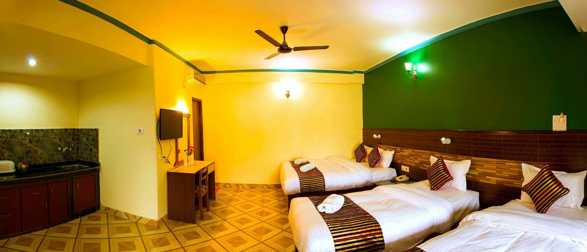 Hotel Adam Pokhara Bagian luar foto